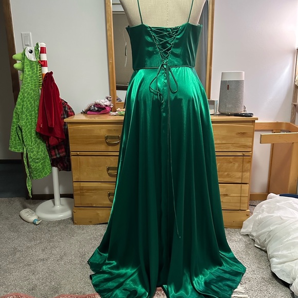 Emerald Satin Evening Maxi Dress - Picture 7 of 8